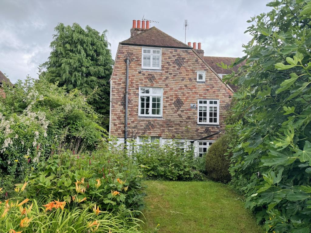 Lot: 81 - PERIOD VILLAGE PROPERTY ARRANGED AS TWO FLATS WITH POTENTIAL - Rear of property
